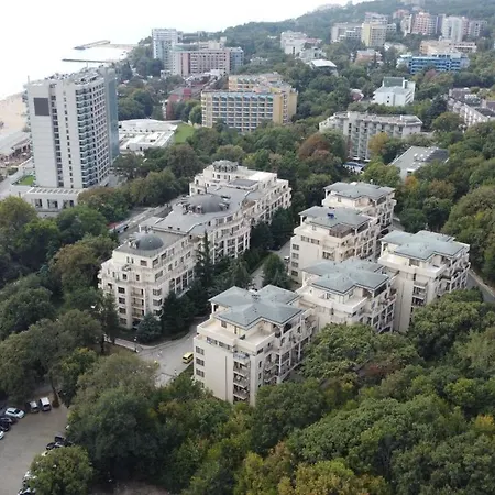 Yalta 公寓