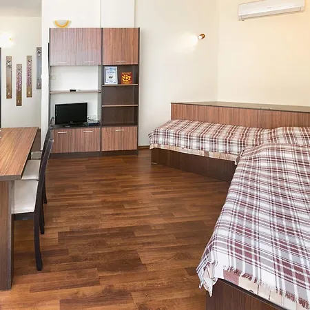 Yalta Apartment Golden Sands